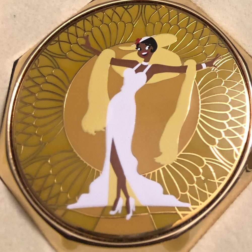 Compact-Tiana Disney Princess Signature by  Bésame – Limited Edition-Sold Out!